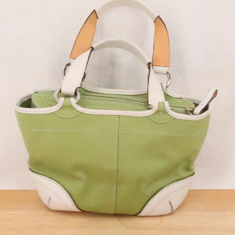 Vintage Y2K Coach Soho Buckle Satchel Bag Celery Green Canvas White Leather 1881